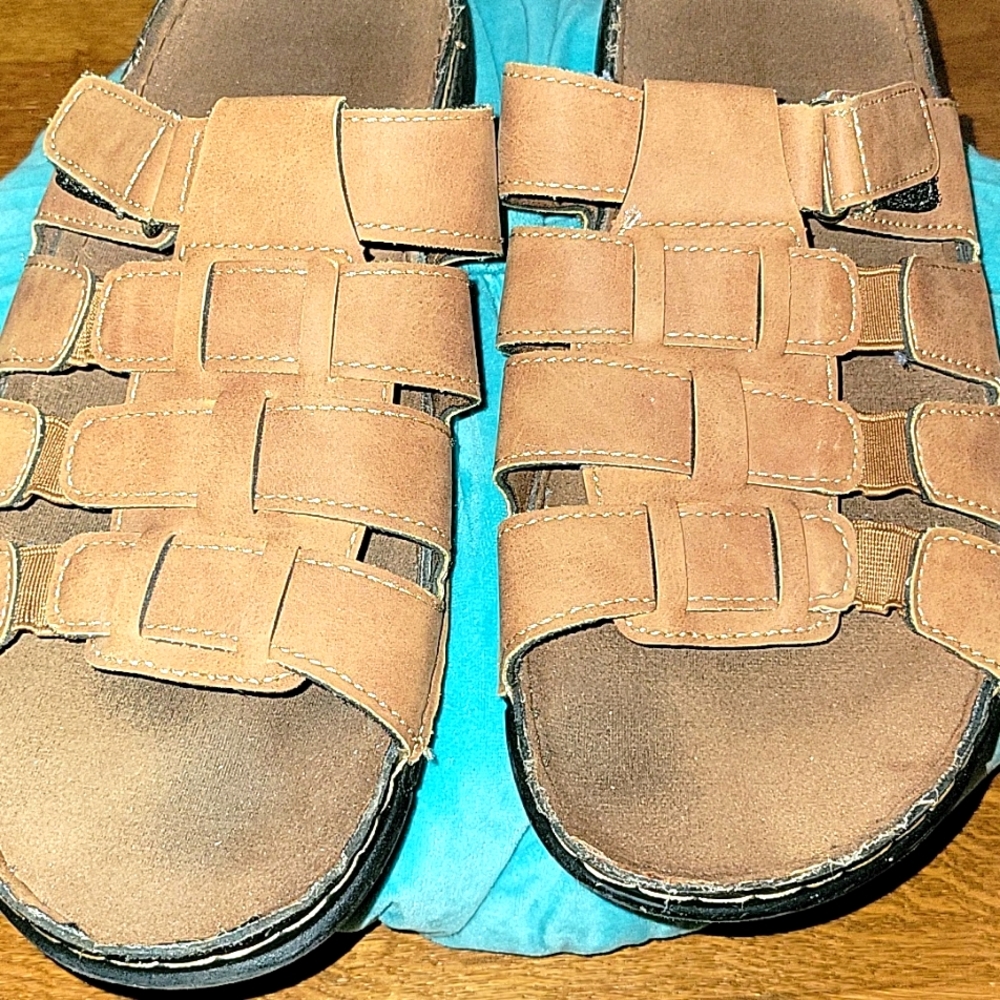 Men's leather slip on sandal